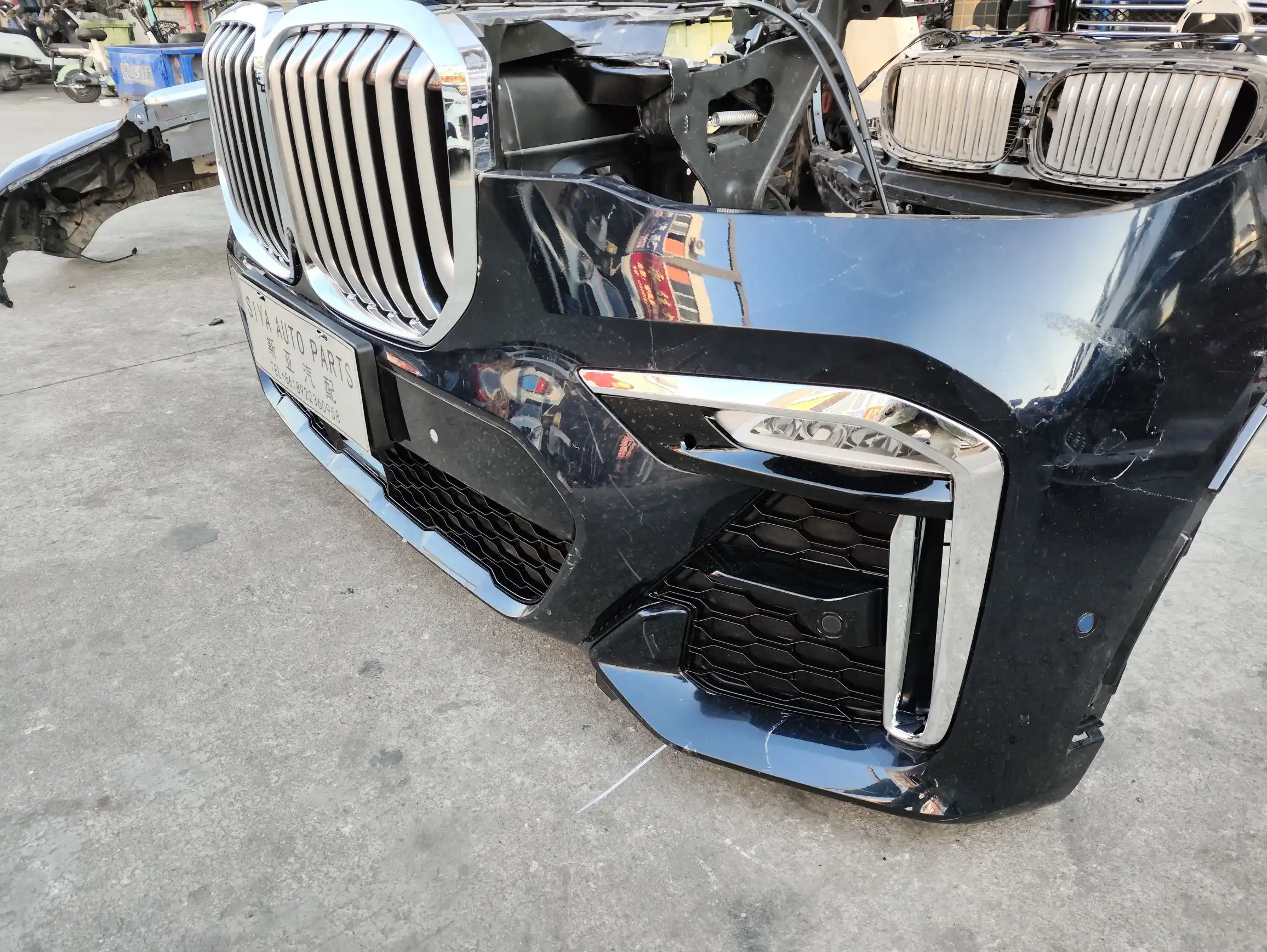 BMW G07 nose cut