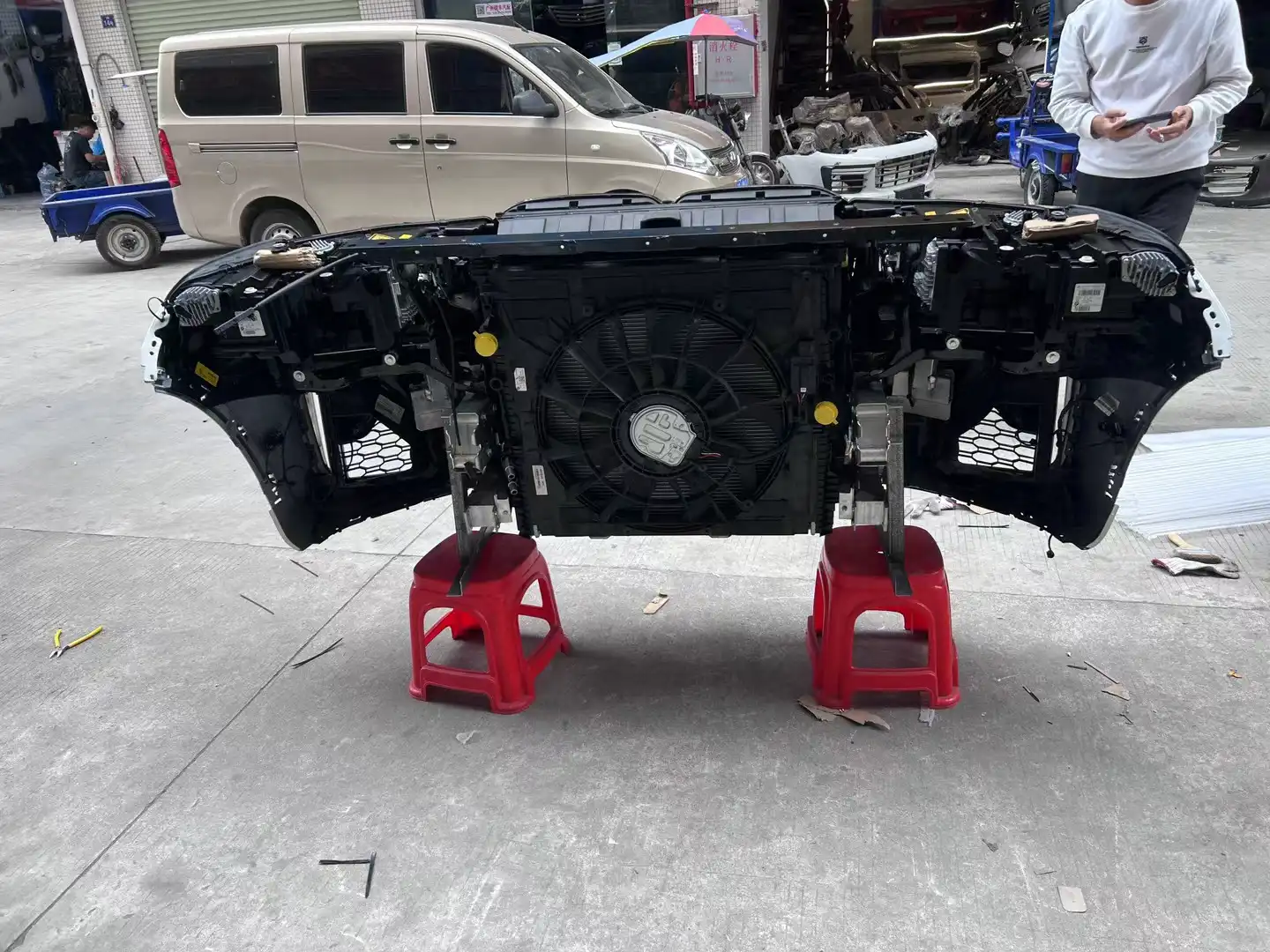 BMW X7 G07 nose cut