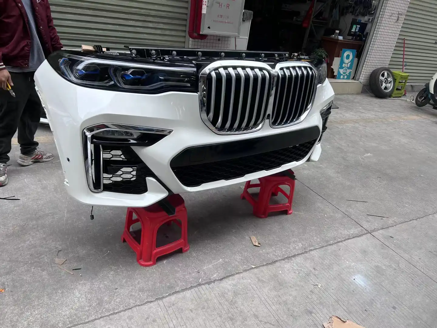 BMW X7 G07 nose cut