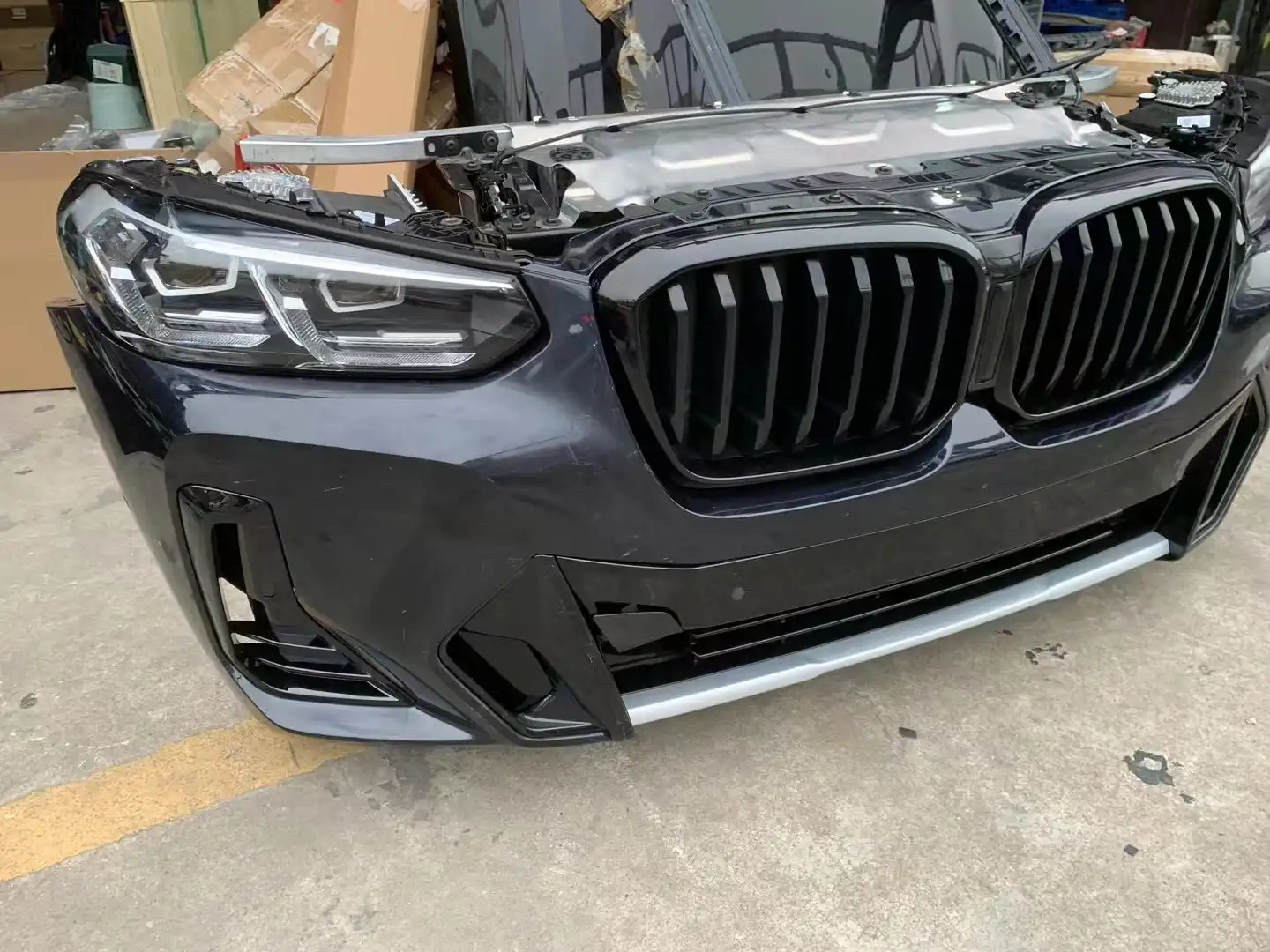 BMW G01 X3 nose cut