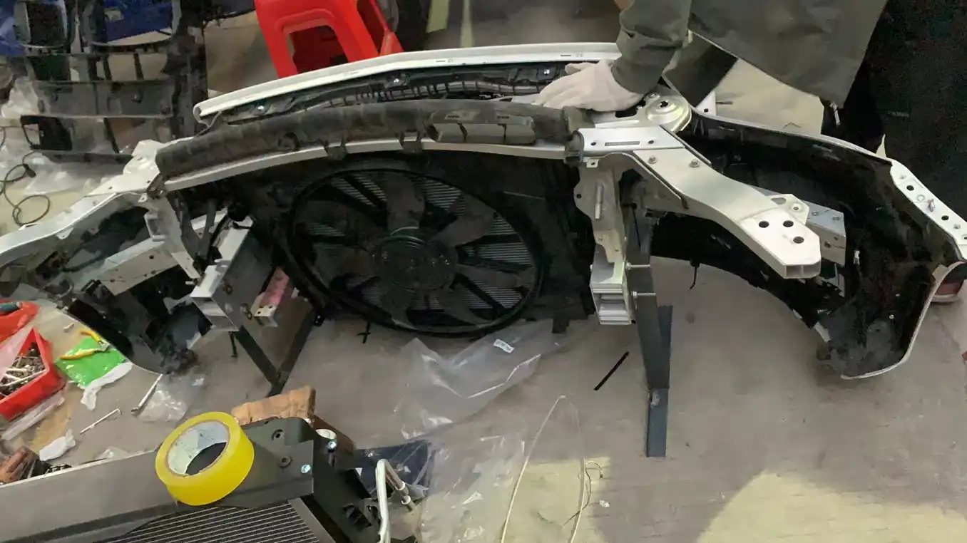 Mercedes benz W238 nose cut