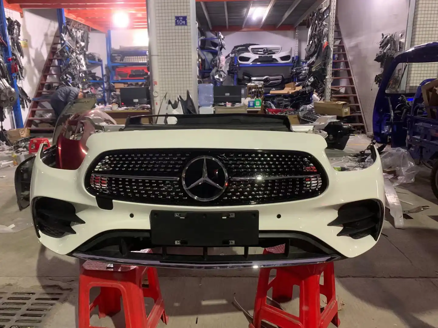 Mercedes benz W238 nose cut