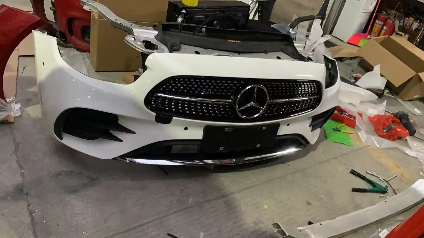 Mercedes benz W238 nose cut