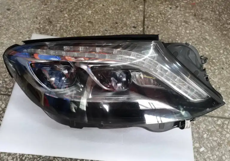 222 HEAD LAMP R